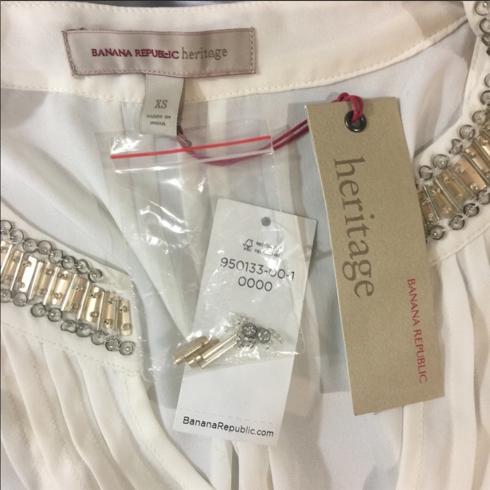 ⭐️ BANANA REPUBLIC NWT Sequin Tank Top - Picture 6 of 7